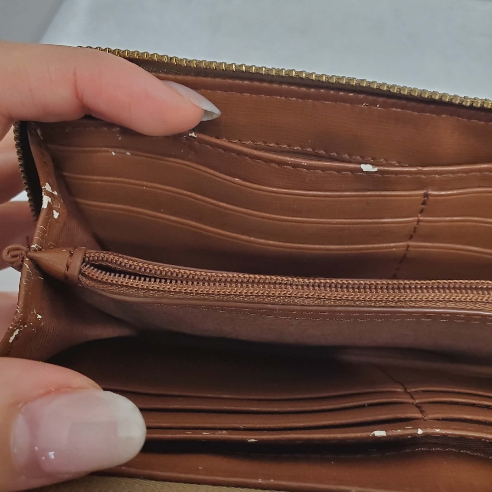 Fossil Gold Zip-Around Wallet - Picture 3 of 8